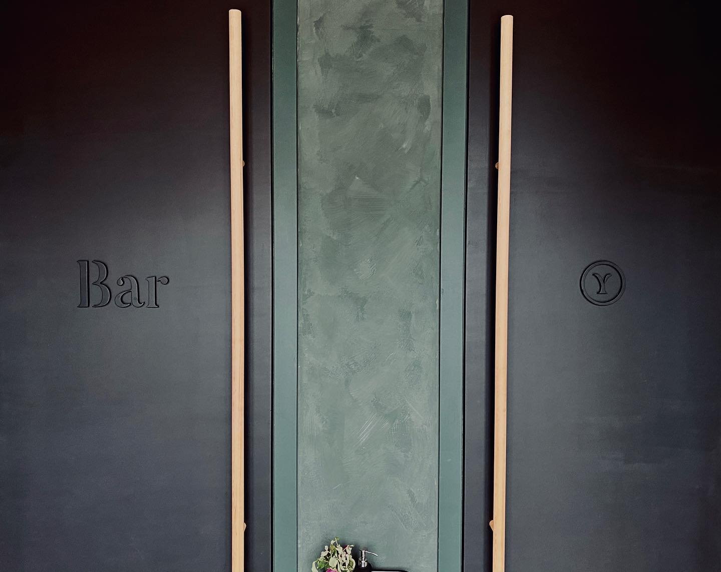 restaurantyarrow_105985388_313245666346442_8052204259582919746_n (1).jpg